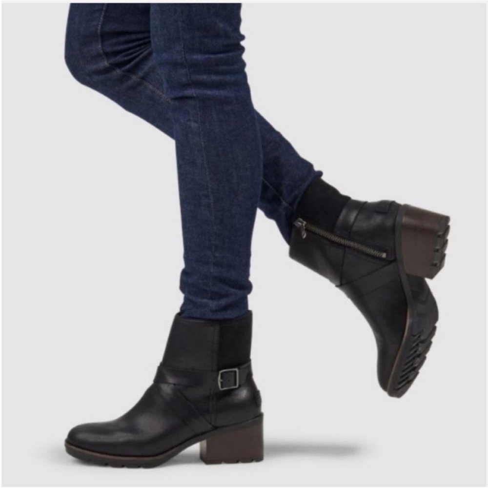 SOREL Cate Black Leather Ankle Boots with Buckle Size 9